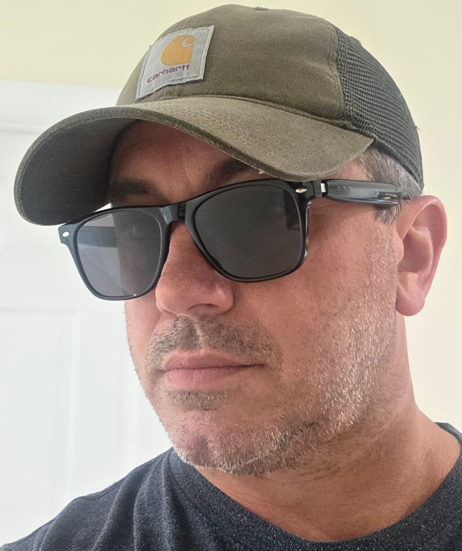 Blackview glasses on, side showing thick arms
